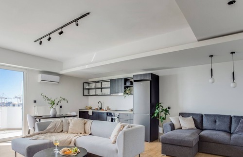 Thessaloniki Apartment | Sanders Arch - Popular 1-Bdr. Apt. w/ Sofa-Bed