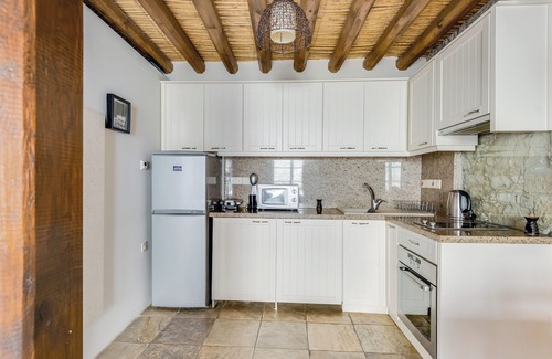 Arsos Apartment | Sanders Arsorama Great 1 Bdr Apt With Shared Patio