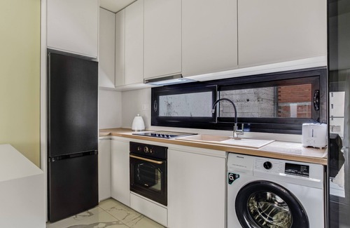 Thessaloniki Apartment | Sanders Old Port - Nice Studio with Balcony