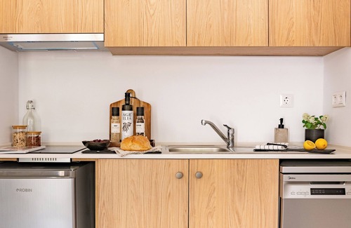 Molos Apartment | Sanders Paros Gardens - Sleek 1-Bdr Apt w Patio