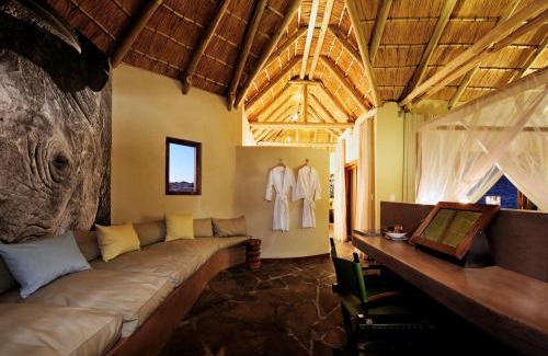 Sandfontein Cabin | Sandfontein Lodge & Nature Reserve