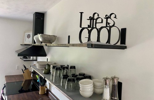 Elberta House | Sandhill Cottage, new 2-bedroom house in Elberta, dog friendly