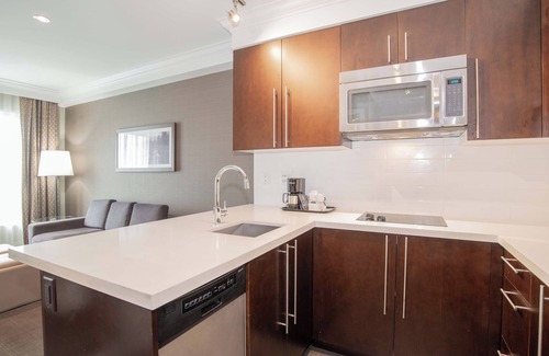 West Abbotsford Hotel | Sandman Hotel Abbotsford Airport