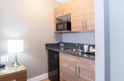 West Edmonton Hotel | Sandman Hotel Edmonton West