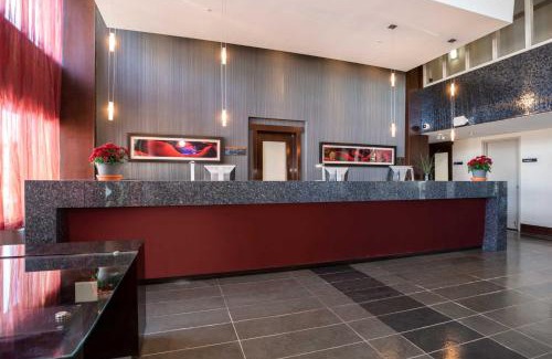 Winnipeg Hotel | Sandman Hotel & Suites Winnipeg Airport