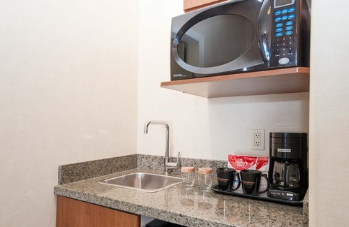 Northwest Calgary Hotel | Sandman Hotels & Suites Calgary West