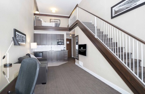 Prince George Hotel | Sandman Signature Prince George Hotel