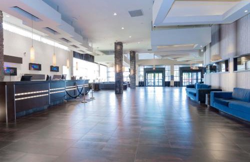 Richmond Hotel | Sandman Signature Vancouver Airport Hotel & Resort