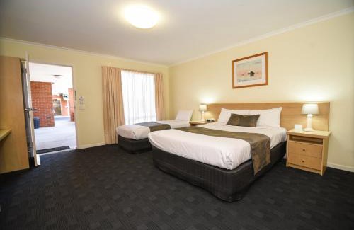 Noble Park Hotel | Sandown Heritage Motel
