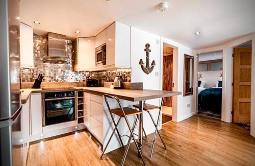 Lytham St. Anne's Apartment | Sandpearl Suite