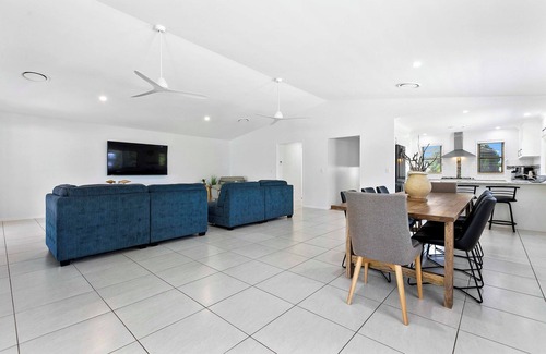 Traviston House | Sandpiper- Close to the beach - 4 bedrms - 2 baths 2 sleeps 6 - WiFi - Linen