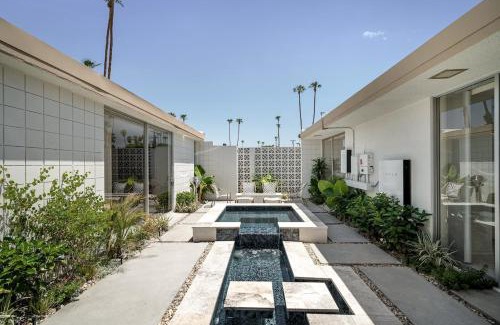 Palm Desert House | Sandpiper Empress Private Spa & Garage