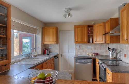 Lyme Regis House | SANDPIPER, family friendly, country holiday cottage in Lyme Regis