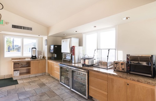 North State Hotel | Sandpiper Lodge