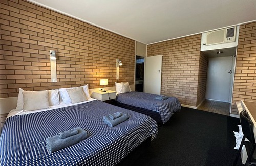 Mount Muirhead Hotel | Sandpipers at Millicent