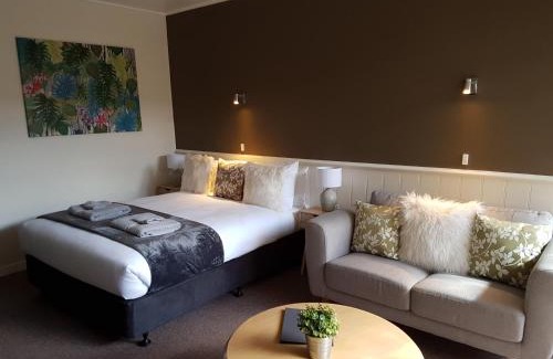 Mount Muirhead Hotel | Sandpipers @ Millicent