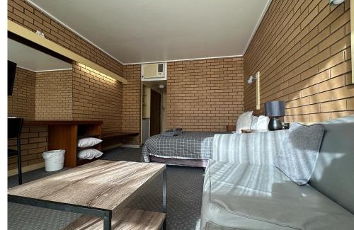 Mount Muirhead Hotel | Sandpipers @ Millicent