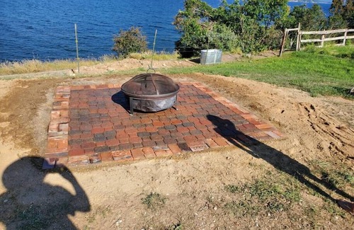 Sandpoint RV Rental | Sandpoint lakefront ranch RV site with fire pit