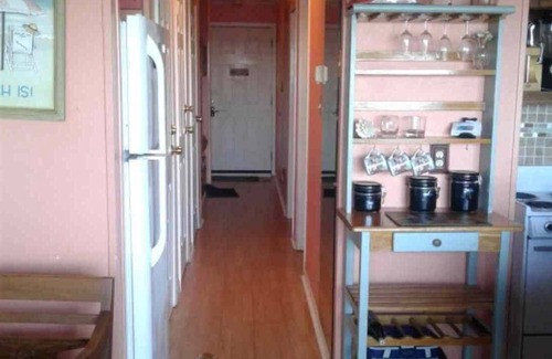 North Beach Condo | Sands of time, VIEW 180°, PEACEFUL,360° VIDEO,WIFI, CABLE, ROKU,DVDS