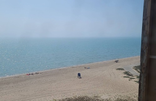 North Beach Condo | Sands of time, VIEW 180°, PEACEFUL,360° VIDEO,WIFI, CABLE, ROKU,DVDS