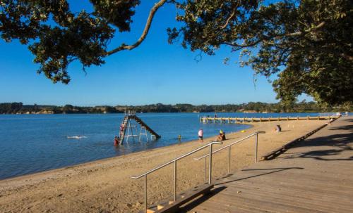 Waiuku Other | Sandspit Beach Motor Camp