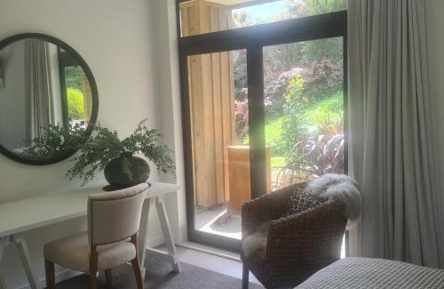 Snells Beach Apartment | Sandspit Hideaway