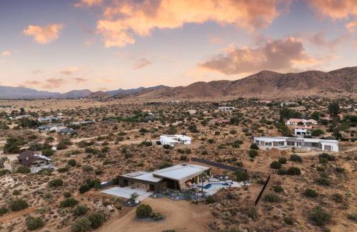 Yucca Valley Villa | Sandstone by Fieldtrip Modern w Pool Views
