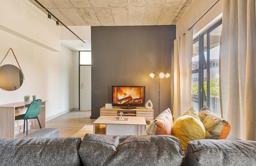 Sandown Apartment | Sandton City Splendid Apartment 009 Power & Water Backup