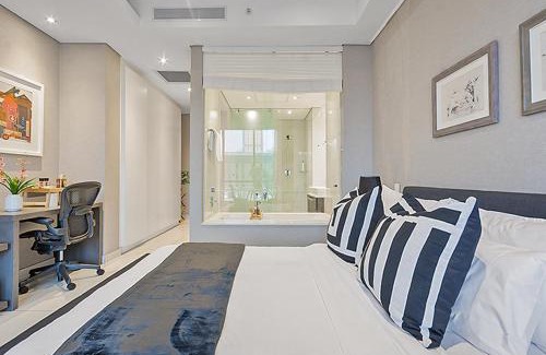 Greater Johannesburg Metropolitan Area Apartment | Sandton Skye BackupWater&Power