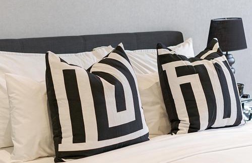 Greater Johannesburg Metropolitan Area Apartment | Sandton Skye BackupWater&Power