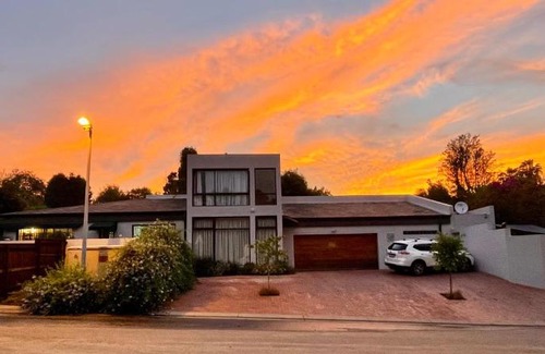 Greater Johannesburg Metropolitan Area Bed & Breakfast | Sandton Slippers