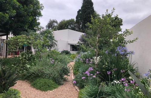 Greater Johannesburg Metropolitan Area Bed & Breakfast | Sandton Slippers