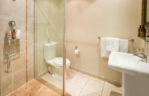 Greater Johannesburg Metropolitan Area Bed & Breakfast | Sandton Slippers