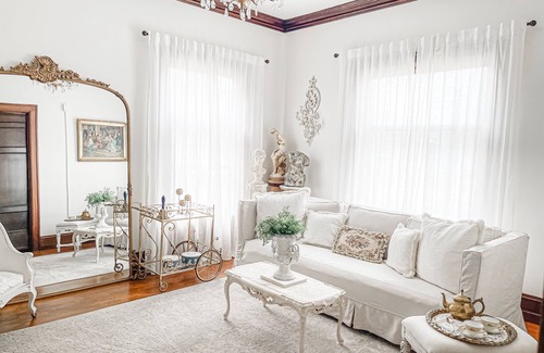 Sandusky House | Sandusky's Original Luxury Bachelorette Mansion