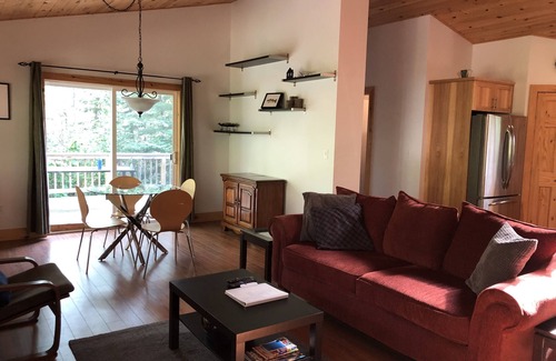 Victoria Beach Cabin | Sandy Bay Cottage