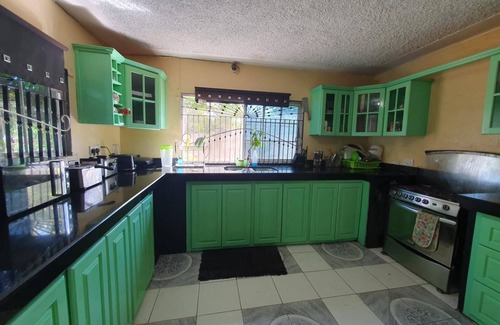 Sandy Bay House | Sandy Bay Paradise Retreat - 7 Bedrooms