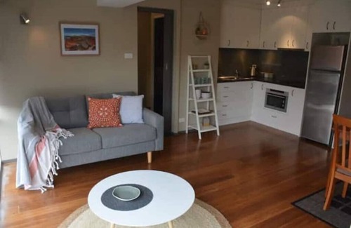 Sandy Bay Apartment | Sandy Bay Unit next to Casino, 5min to CBD