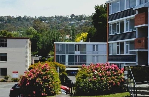 Sandy Bay Apartment | Sandy Bay Unit next to Casino, 5min to CBD