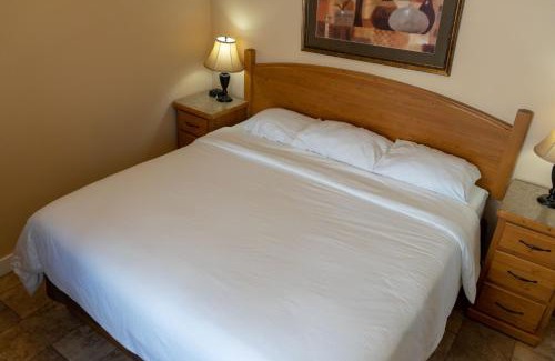 Okanagan-Similkameen Hotel | Sandy Beach Suites