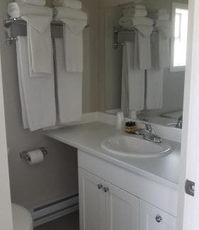 Okanagan-Similkameen Hotel | Sandy Beach Suites