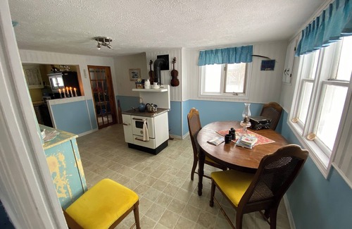 Western Bay Cottage | Sandy Beaches/Waterfalls swimming/meadows/hiking;nWestern Bay Sands Cottage