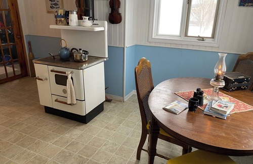 Western Bay Cottage | Sandy Beaches/Waterfalls swimming/meadows/hiking;nWestern Bay Sands Cottage