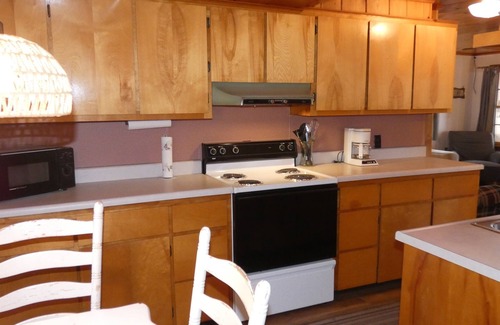 Bellaire Cottage | Sandy Bottom Cottage on Intermediate Lake