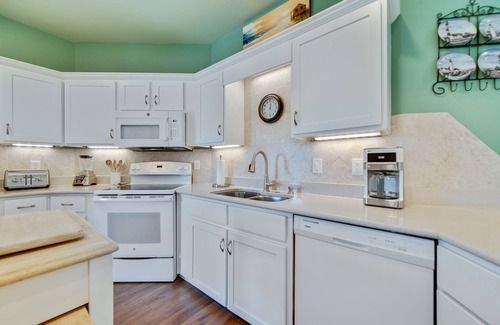 Fort Morgan House | Sandy Bottoms! Beach Front! 180+ Rave Reviews! Discount on Weekly Stays!
