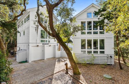 Bald Head Island House | Sandy Cheeks