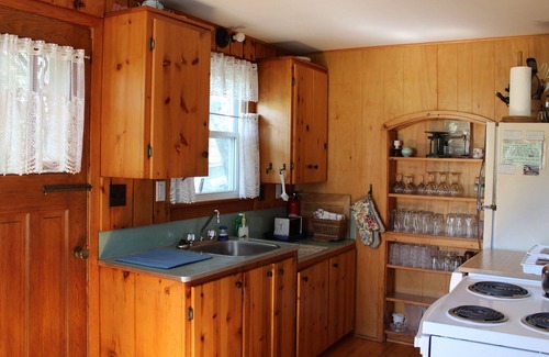 Chester Cottage | SANDY COVE COTTAGE / CHESTER / oceanfront / private beach and wharf / kayak