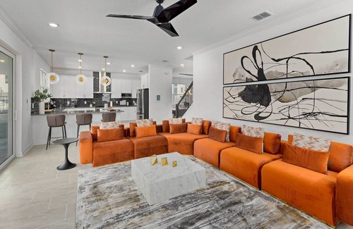 Melbourne Beach House | Sandy Feet Retreat | 5 BR Beach Villa w Game Rm, Themed Kids’ BR, Arcade, More!