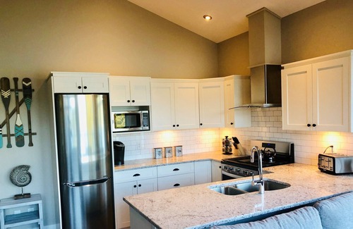 Port Renfrew Cottage | Sandy Feet Retreat- Port Renfrew