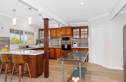 Geographe House | Sandy Feet Retreat in Busselton