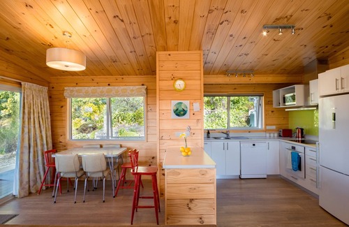 Marahau House | Sandy Feet Retreat - Marahau Holiday Home